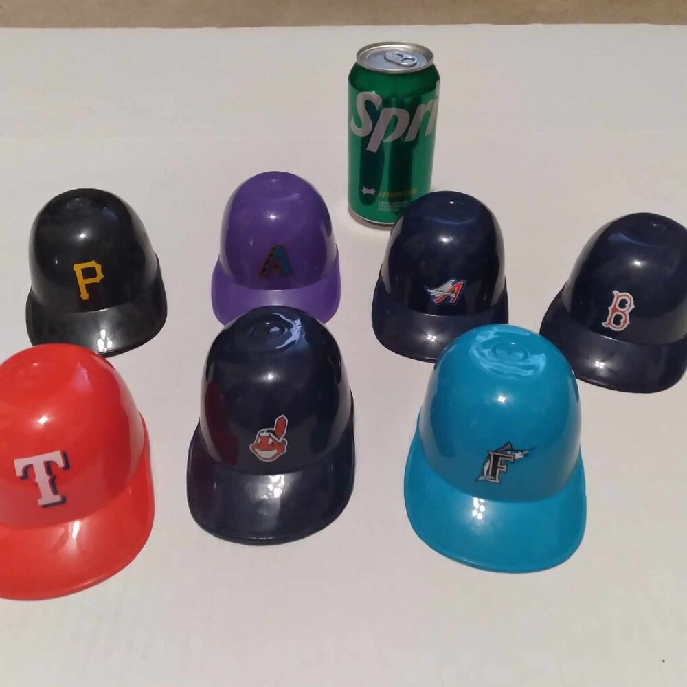 PLASTIC BASEBALL CAP COLLECTION